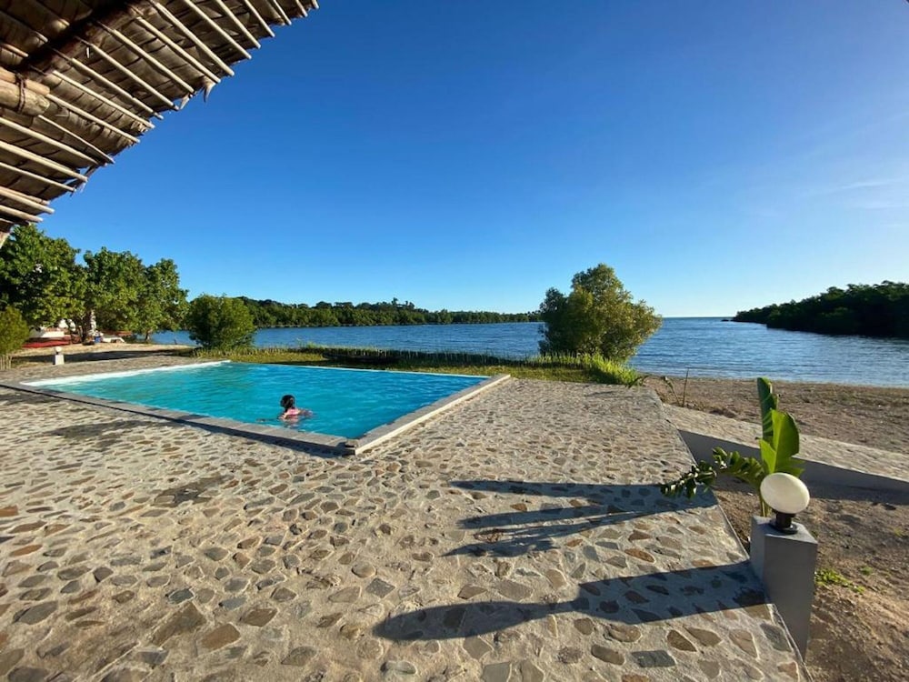 Hotel Emeraude Lodge