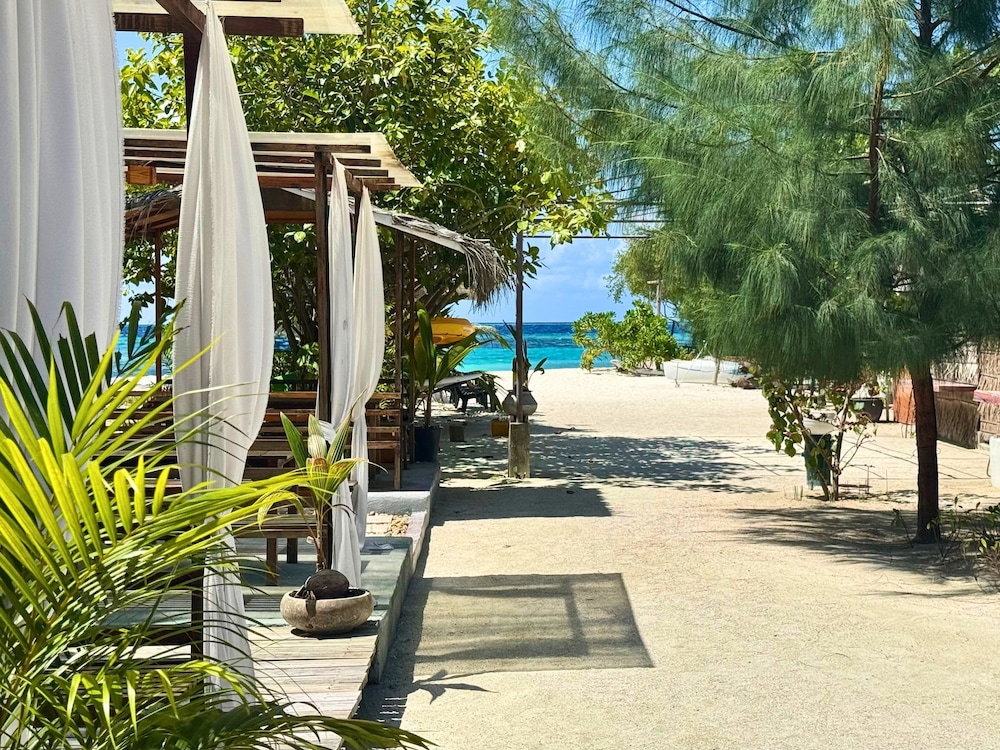 Hotel Noah Private Beach House