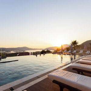 Hotel Royal Blue Resort & Residence cazare Kotor