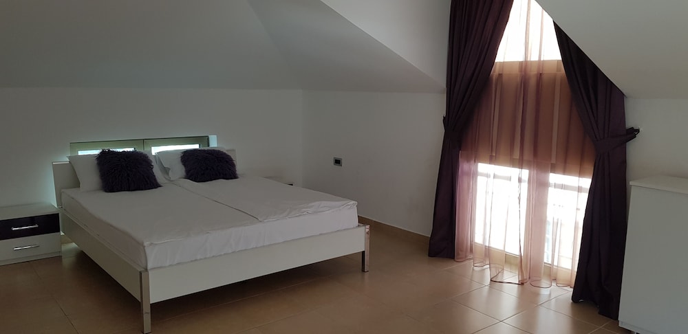 Domador Rooms & Apartments