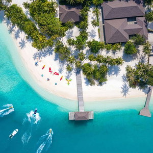 Hotel Fiyavalhu Resort Maldives cazare Mandhoo