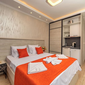 Hotel Luxury Apartments Queen cazare Petrovac na Moru