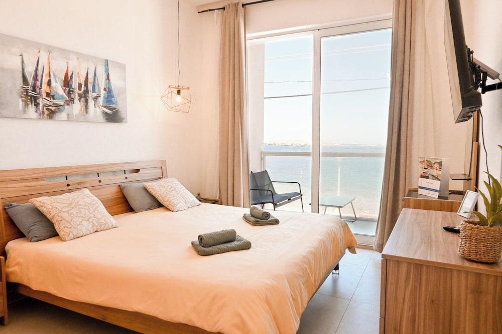 Hotel Exceptional Sea View Apart St Paul's Bay
