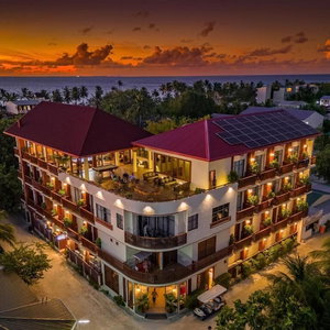 Hotel Araamu Hotels Maldives cazare Meeru