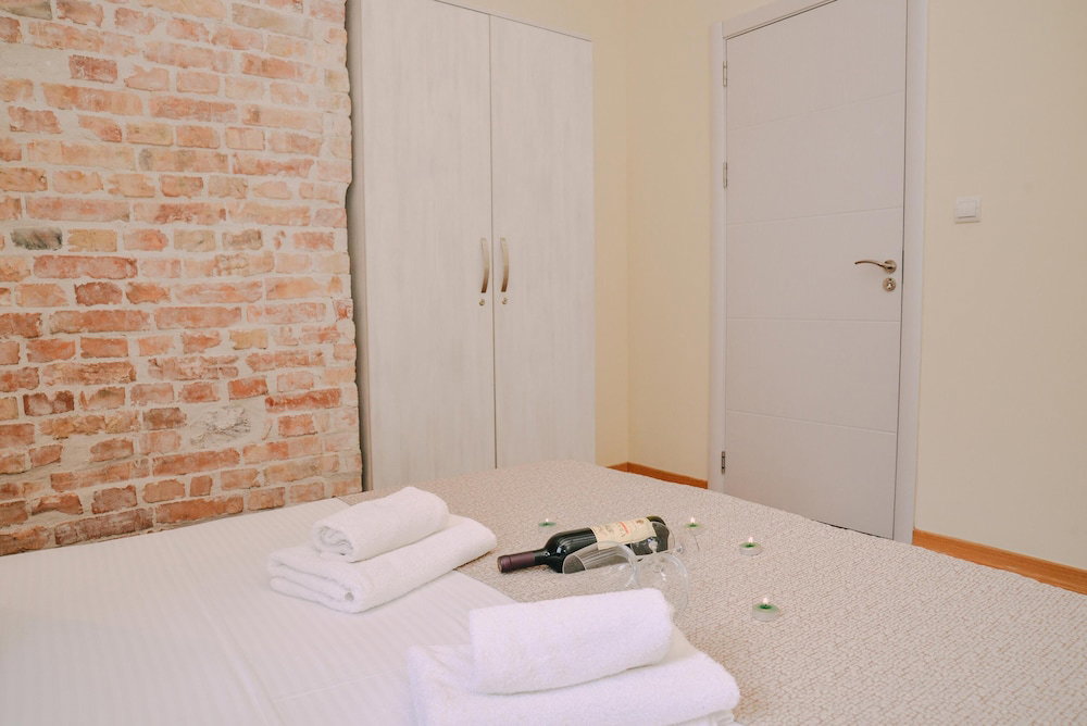 Step To Kotor Bay Guesthouse