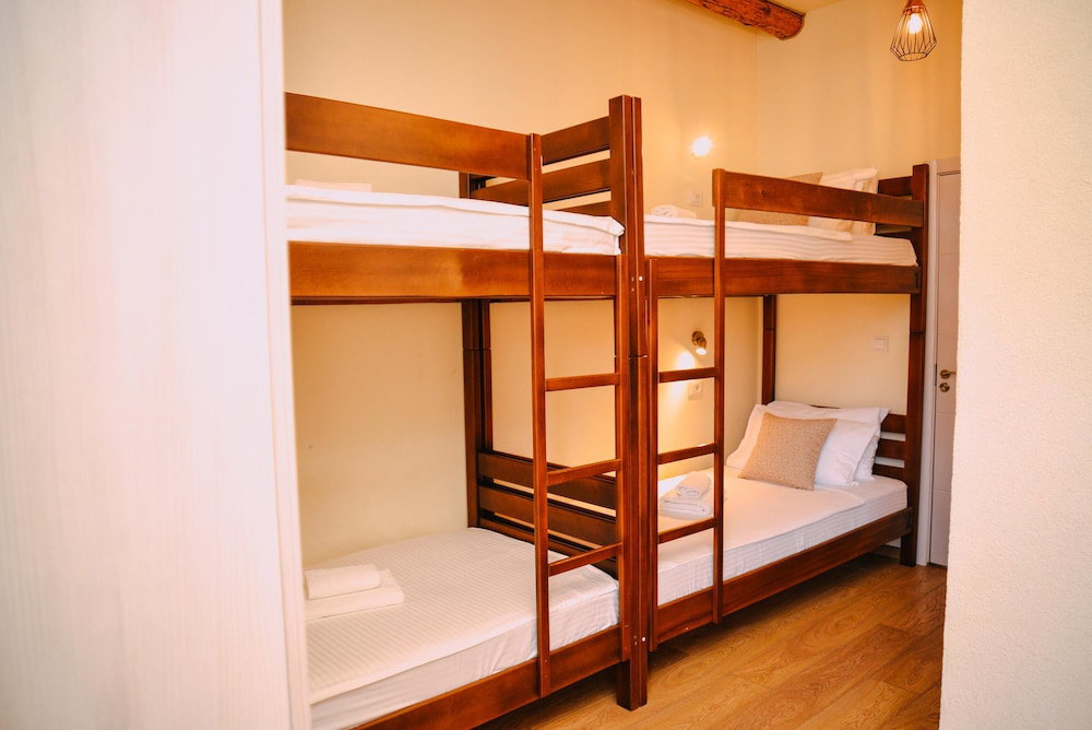 Step To Kotor Bay Guesthouse