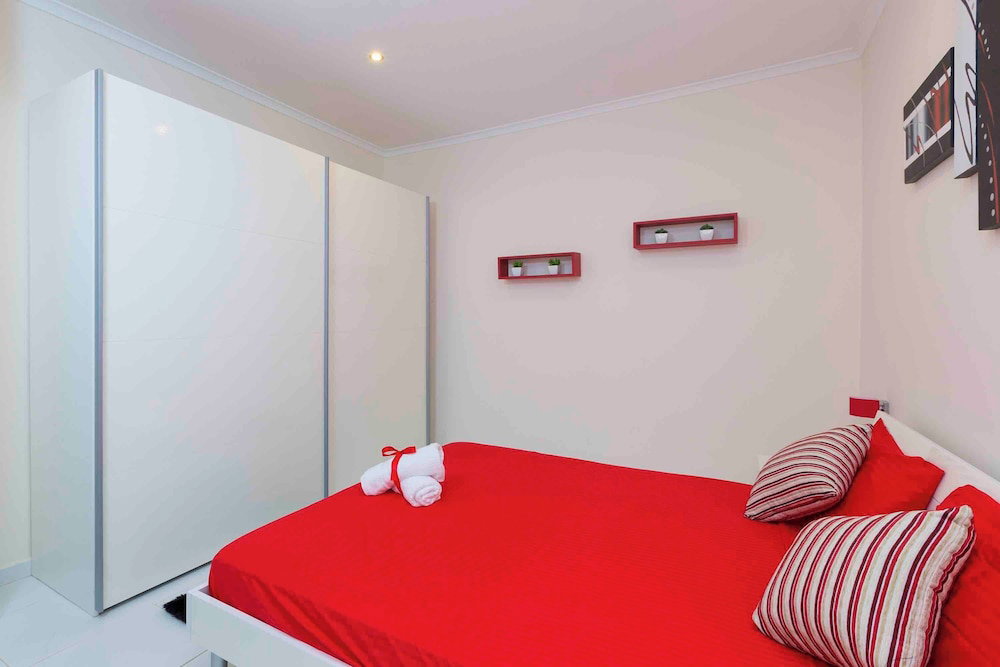 Sea View 2 Bed Apartment Close To Beach Hpi6768