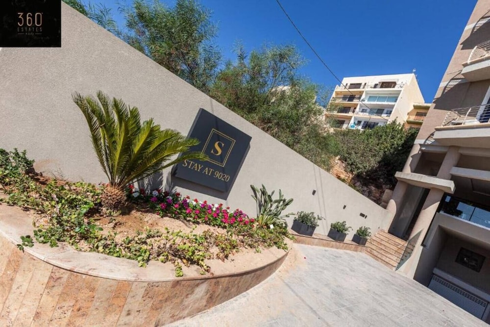 Hotel Stay At 9020