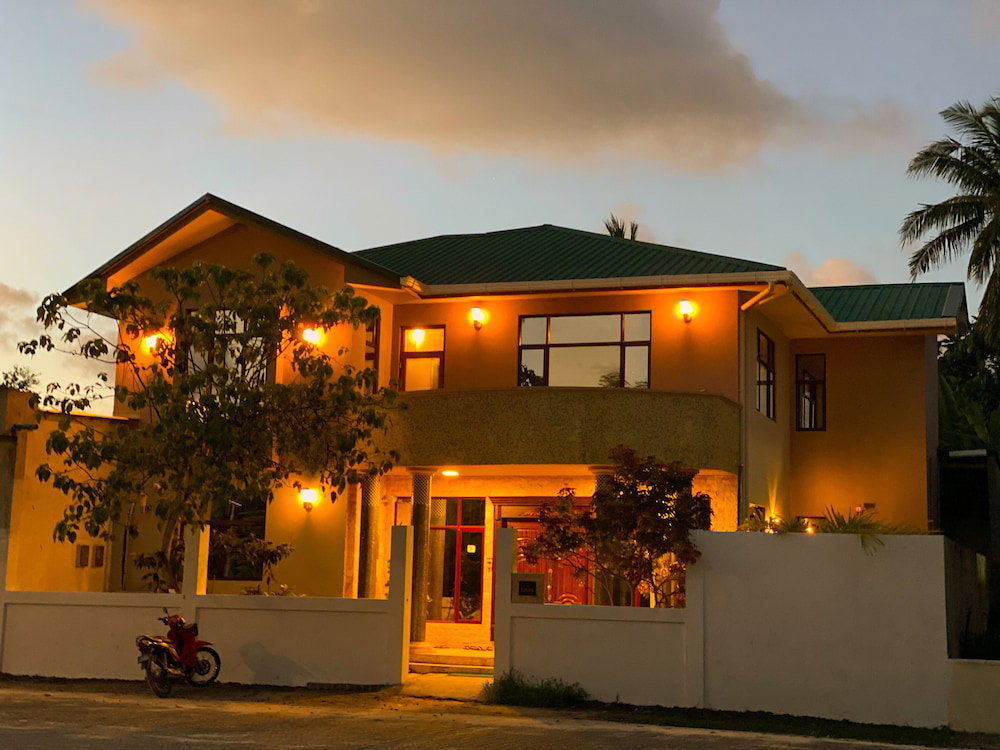 Hotel Calyx Grand Fuvahmulah