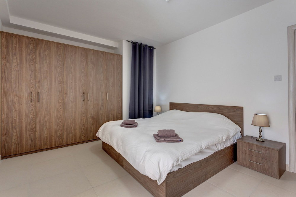Modern 1Br Apartment In A Central Location