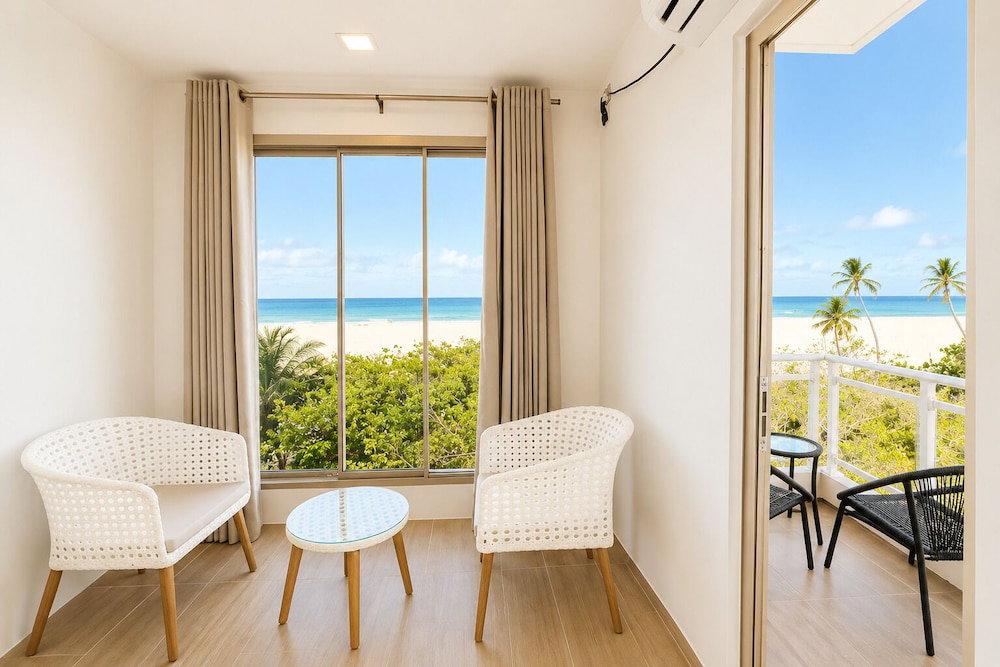 Hotel Avyanna Gulhi Beach