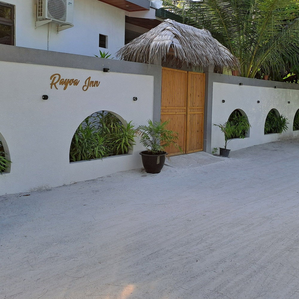 Hotel Rayva Inn