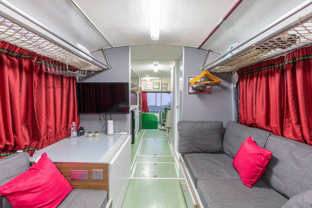 A One Of A Kind Bus Stay With Gorgeous Views