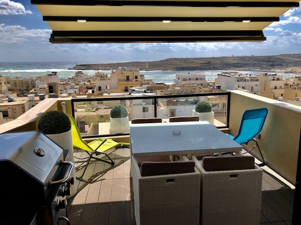 Hotel Sea View 2 Bedroom Penthouse Close To Beach Hpi6767