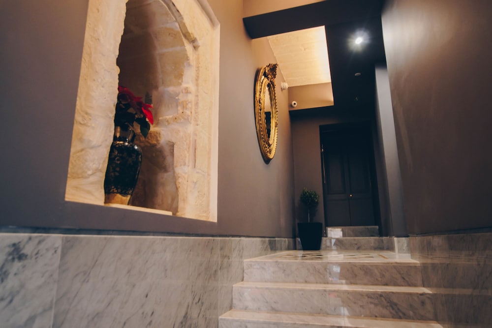 Sally Port Suites