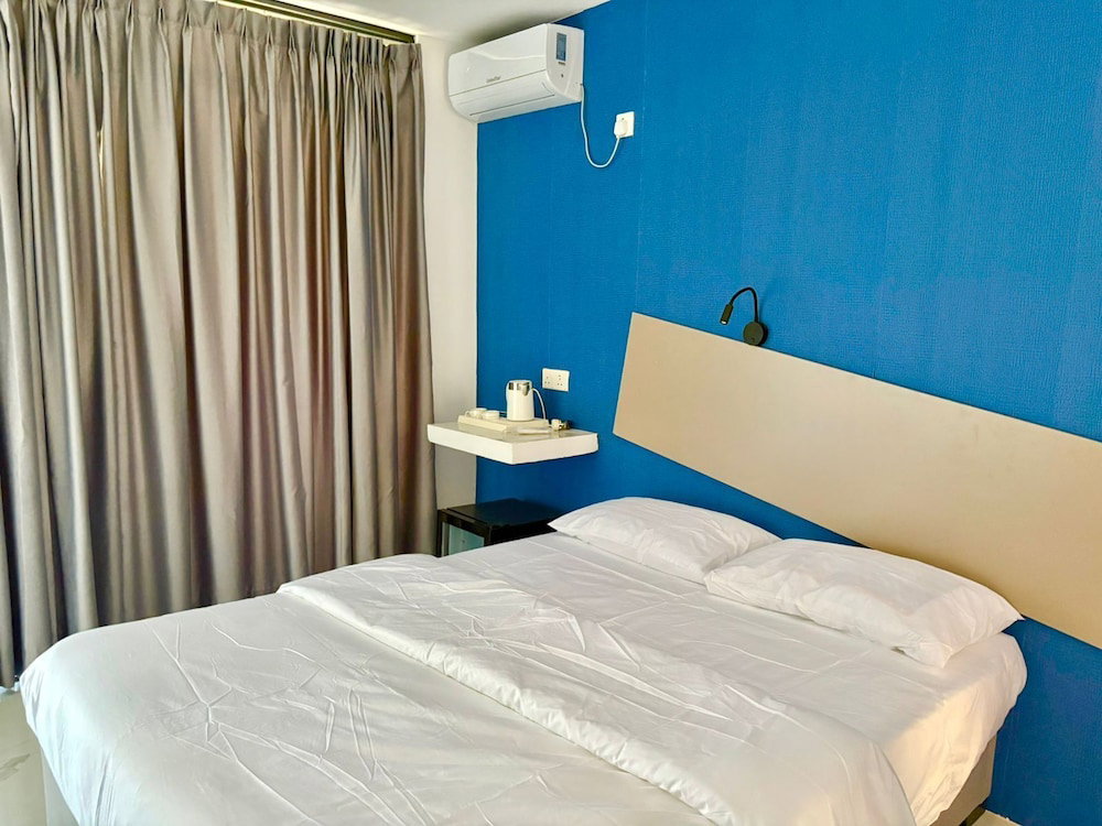 Hotel Maduvvaree Waterfront Sands