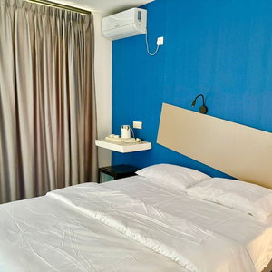 Hotel Maduvvaree Waterfront Sands cazare Muli