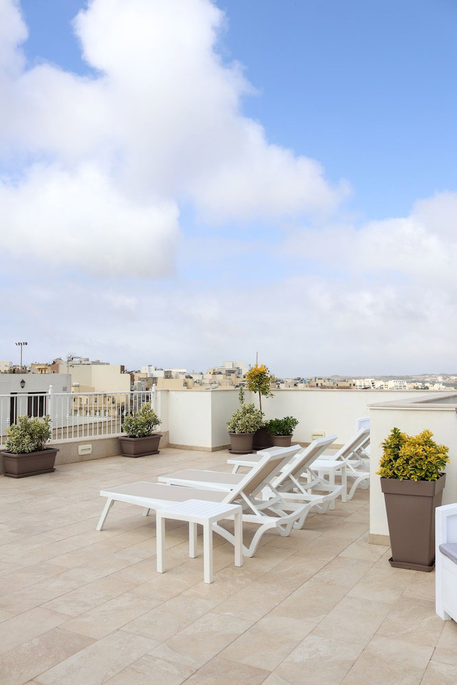 Hotel 100 Boutique Living