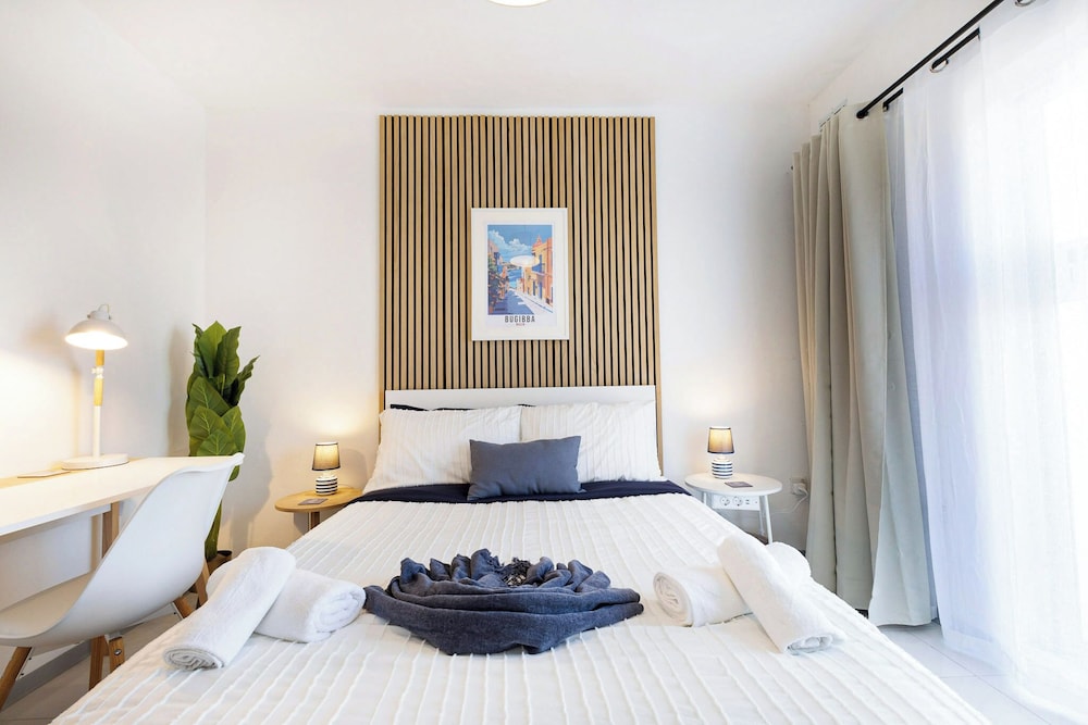 Hotel 2Br Penthouse With Large Front Terrace