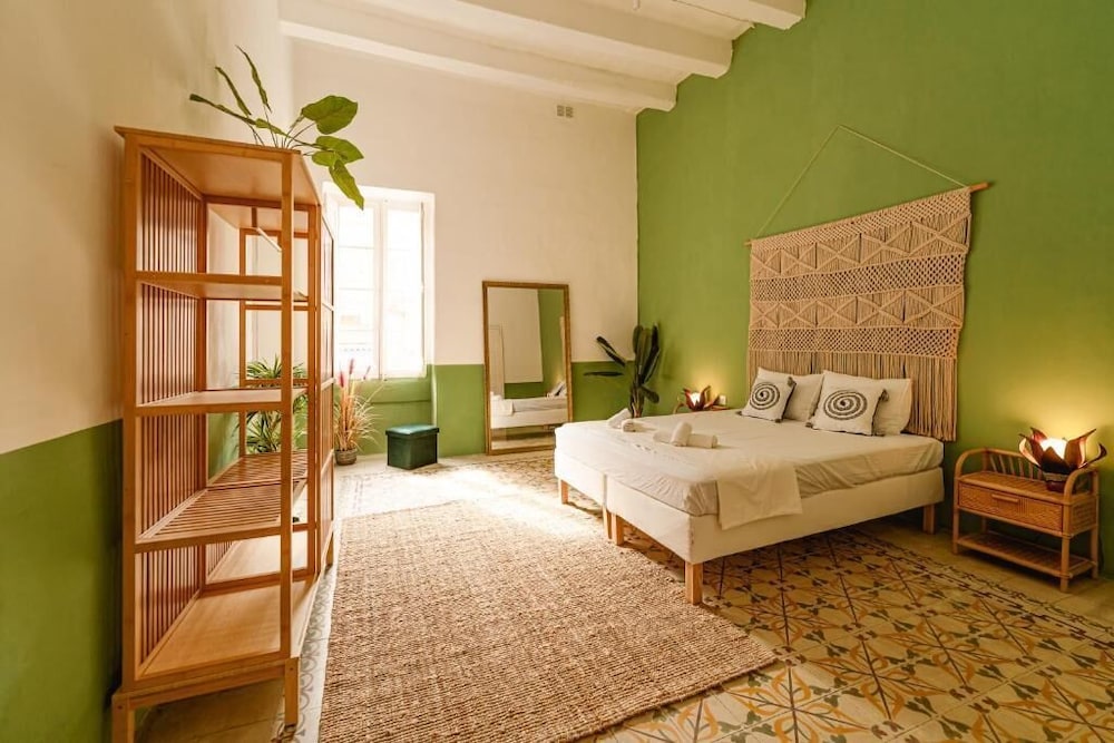 Senglea Jungle Palazzo