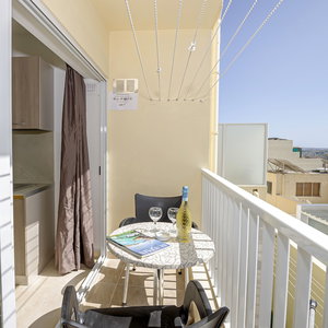 Hotel Summer Breeze Comfort Apartments By Getaways Malta cazare Mellieha