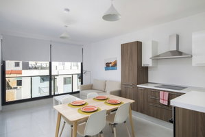 Hotel Cosy & Modern 1 Br Apt - 2 Mins From Sea cazare Bugibba