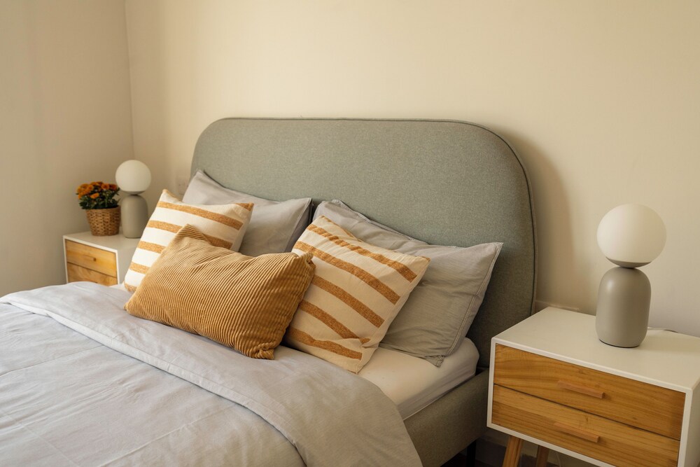 Hotel Modern & Spacious 3Bd Apt With Terrace