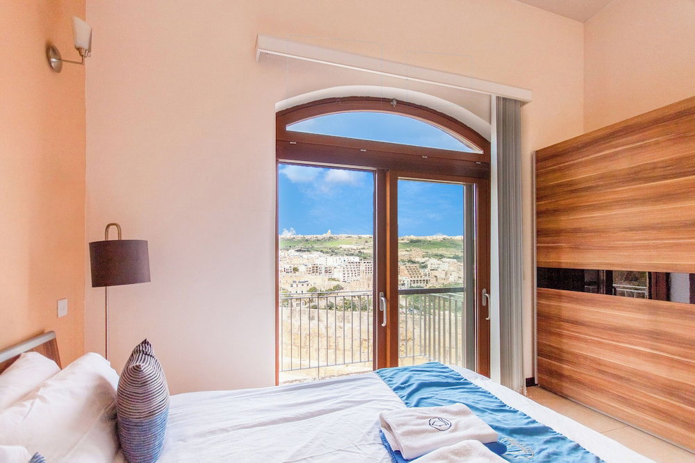 Hotel Harbour Views Gozitan Villa + Shared Pool