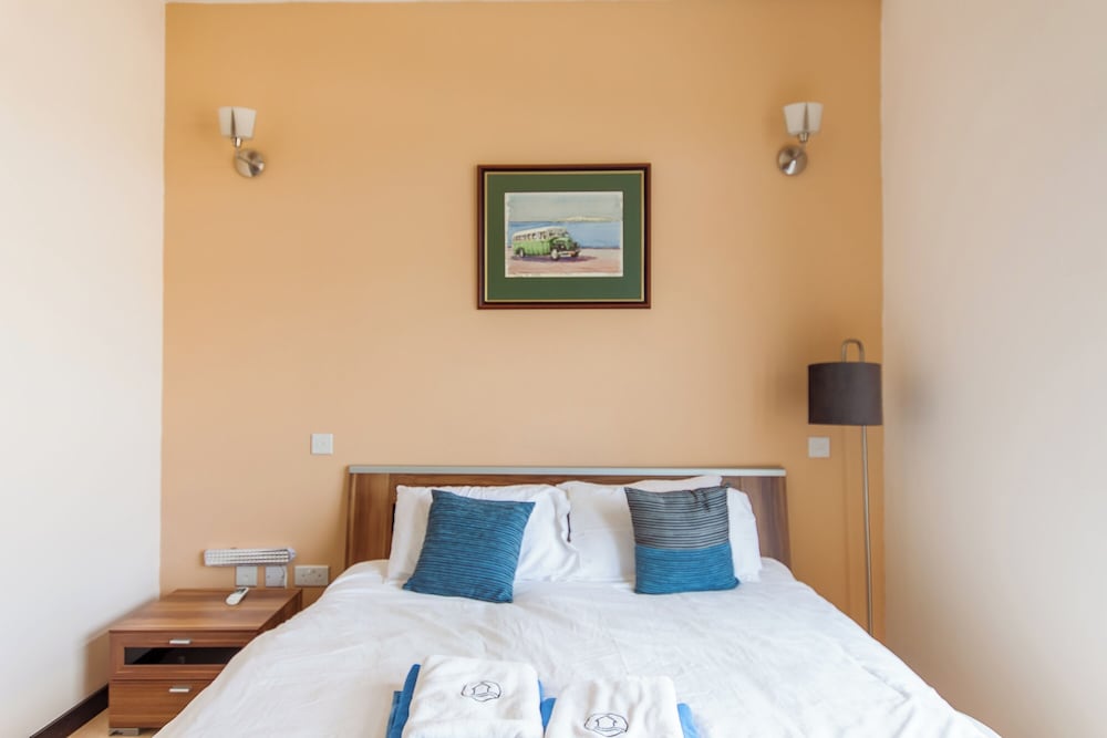 Harbour Views Gozitan Villa + Shared Pool