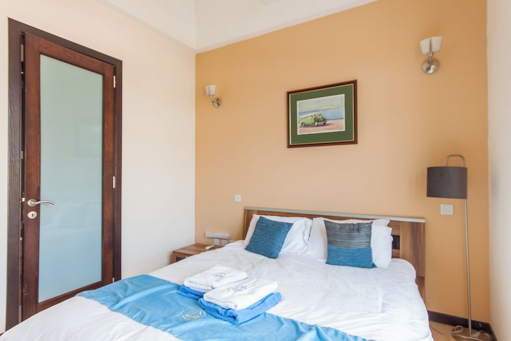 Harbour Views Gozitan Villa + Shared Pool
