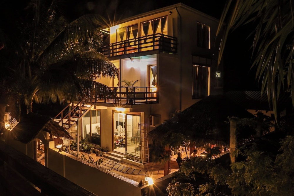 Hotel Ahi Maldives