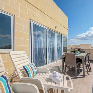 Hotel Stunning Penthouse Apartment With Private Terrace cazare Gzira