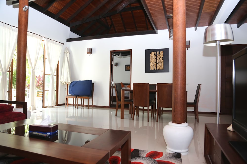 Hotel Pandanus Villa