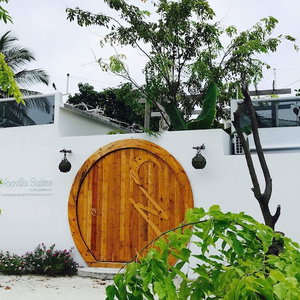 Hotel Noovilu Suites Maldives cazare Mahibadhoo