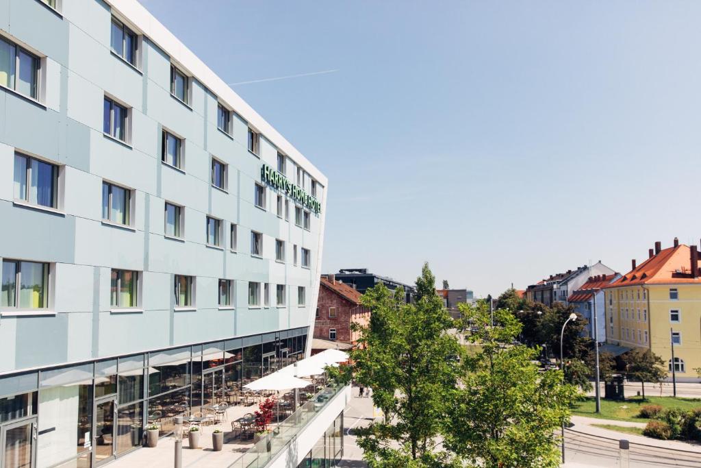 Hotel Harry’s Home Hotel & Apartments