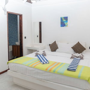 Hotel Brickwood Ganduvaru cazare Rasdhoo Atoll