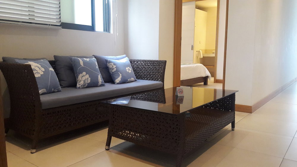 Villasun Seafront Apartment At Cap Ouest