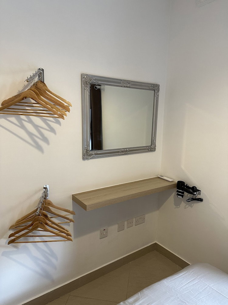 Ewa Apt - 3-Bed Near Sliema - St Julians Seafront