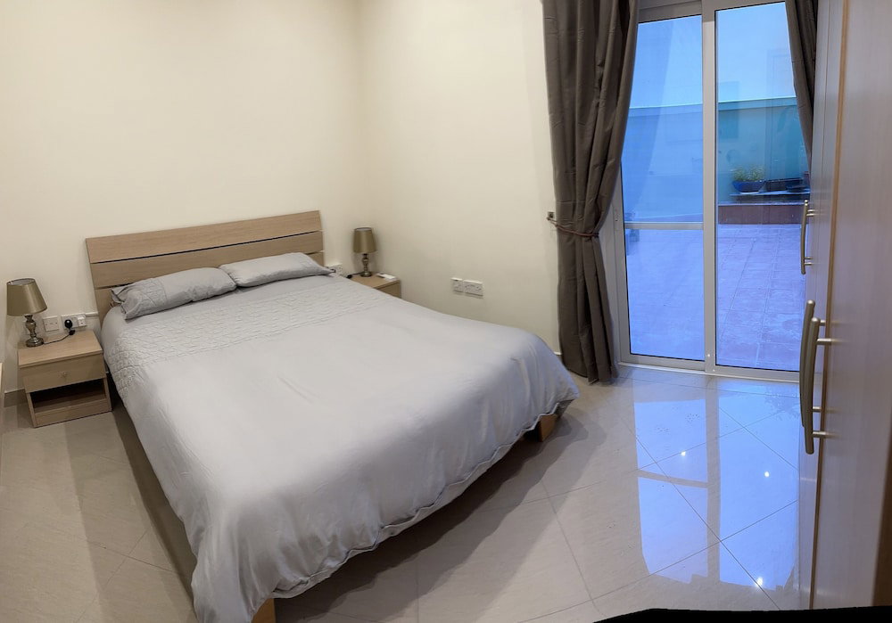 Ewa Apt - 3-Bed Near Sliema - St Julians Seafront