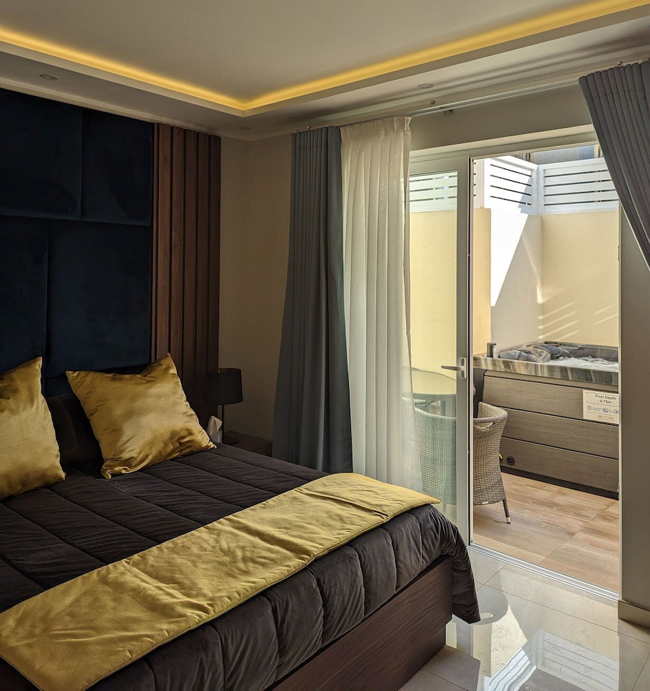 Domus Boutique Hotel