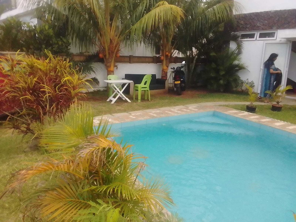 Hotel Modern Apartment With Common Pool Near Sandy Beach