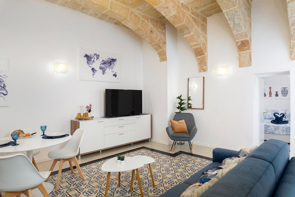Hotel Traditional Apt With Internal Courtyard
