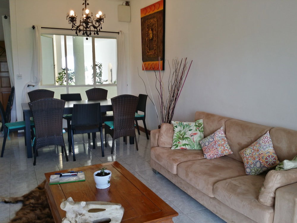 Hotel Three Bedroom Apartment By Dakz