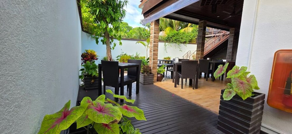 Hotel Isle Royal Inn
