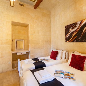 Hotel Nirvana Gozitan Villa & Pool cazare Qala
