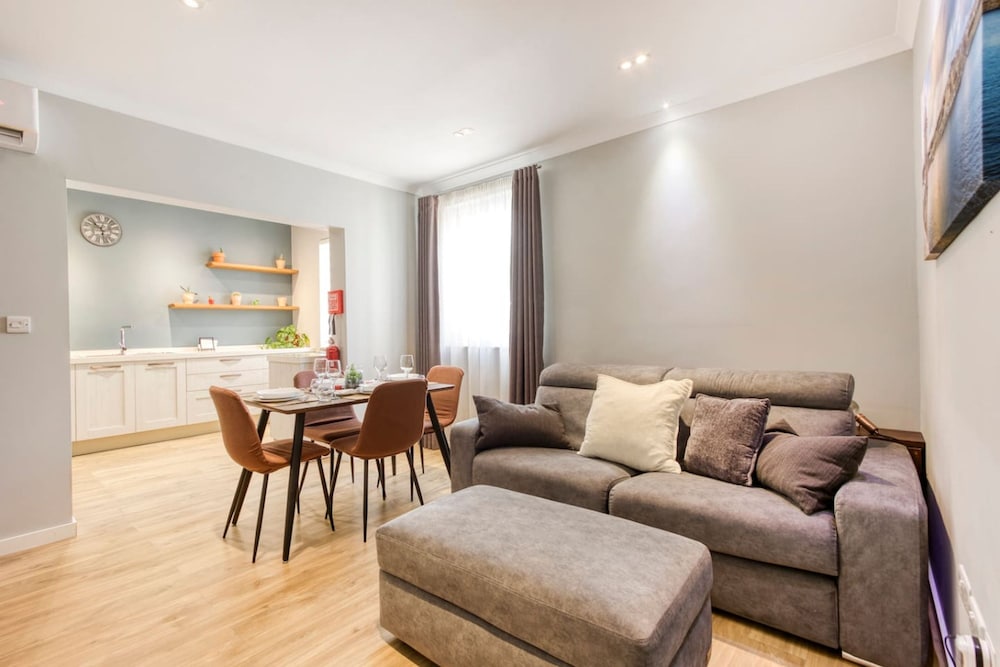 Hotel Central Msida Apartment Workspace Wi-Fi A C