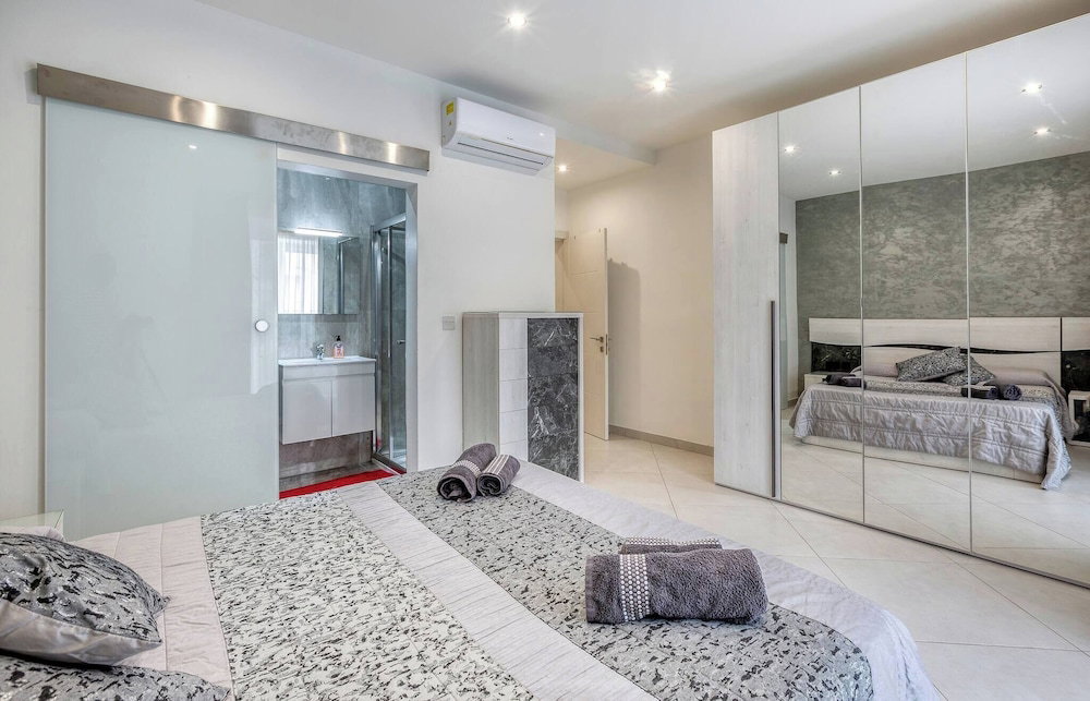 Luxury & Cosy 3 Bedroom Apt In Gzira & Sliema, Close Stjulians By Walk