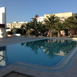Hotel Luxury Seafront Apartment With Pool cazare Qawra