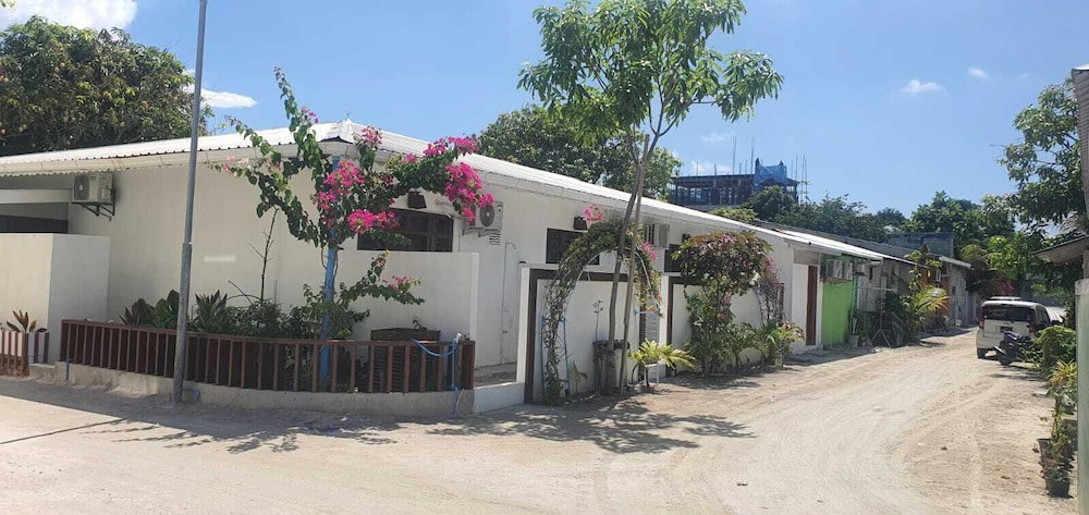Hotel Luk Inn At Huraa