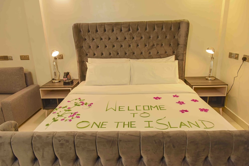 Hotel One The Island